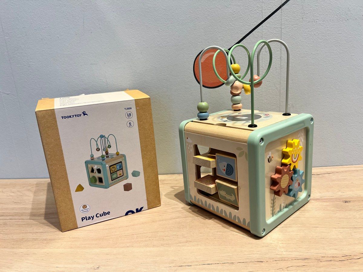 Play Cube — cubo de atividades — foto tirada na loja